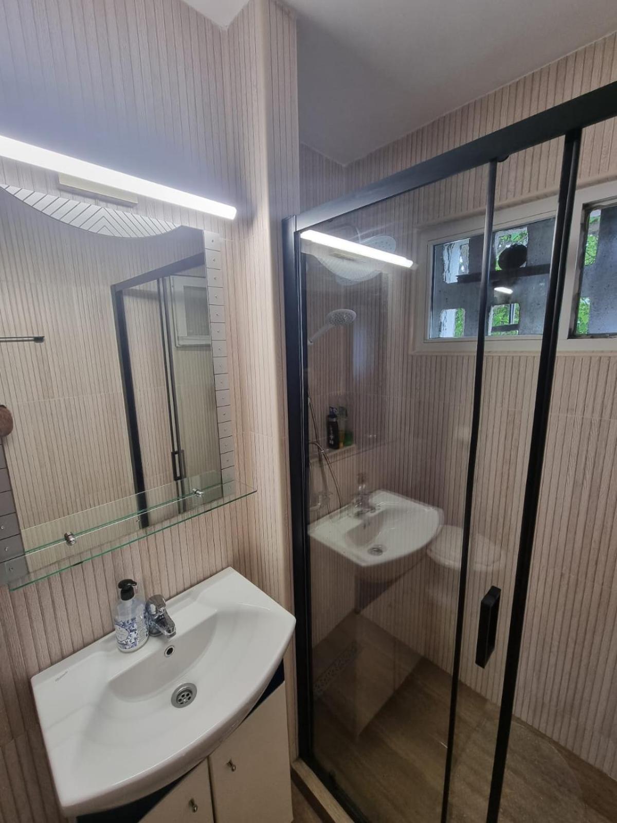 OrşovaApartament Denis公寓 外观 照片