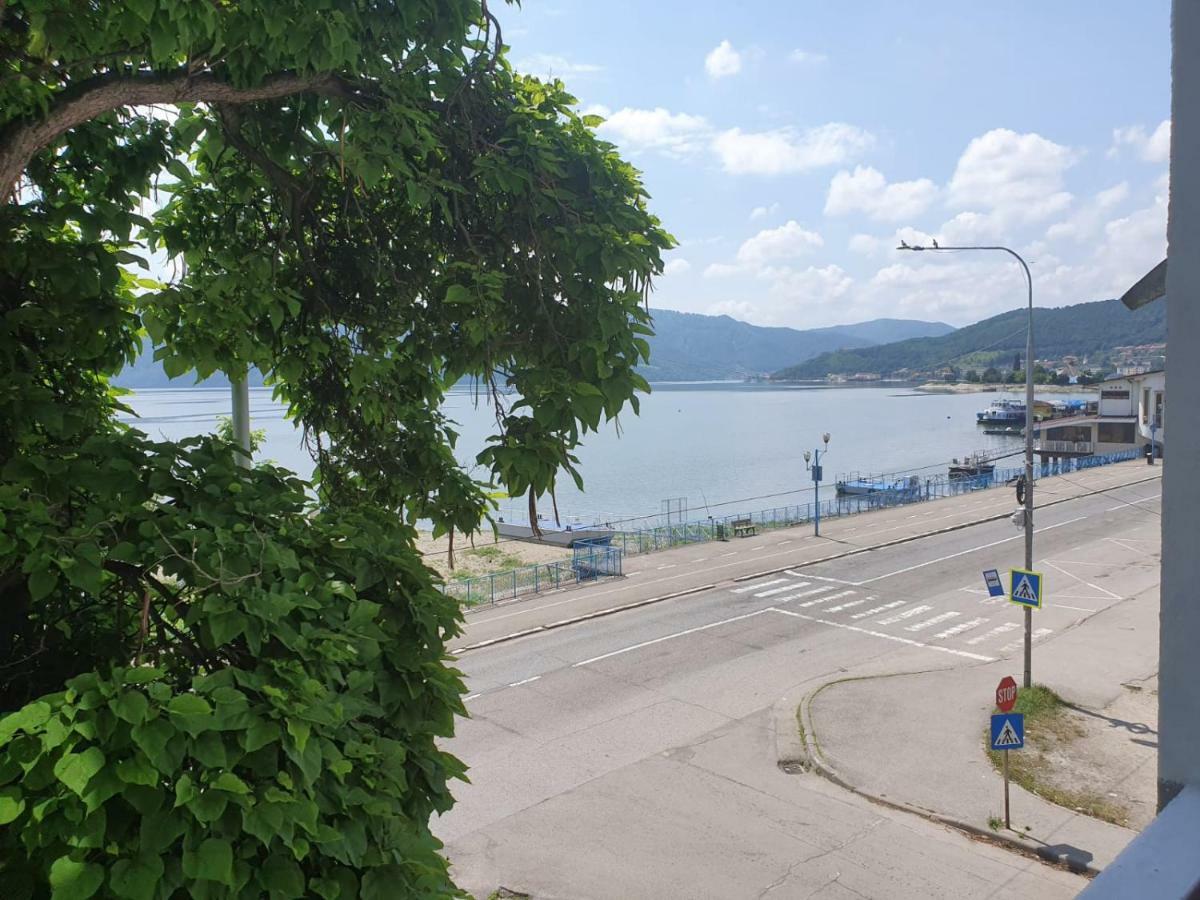OrşovaApartament Denis公寓 外观 照片